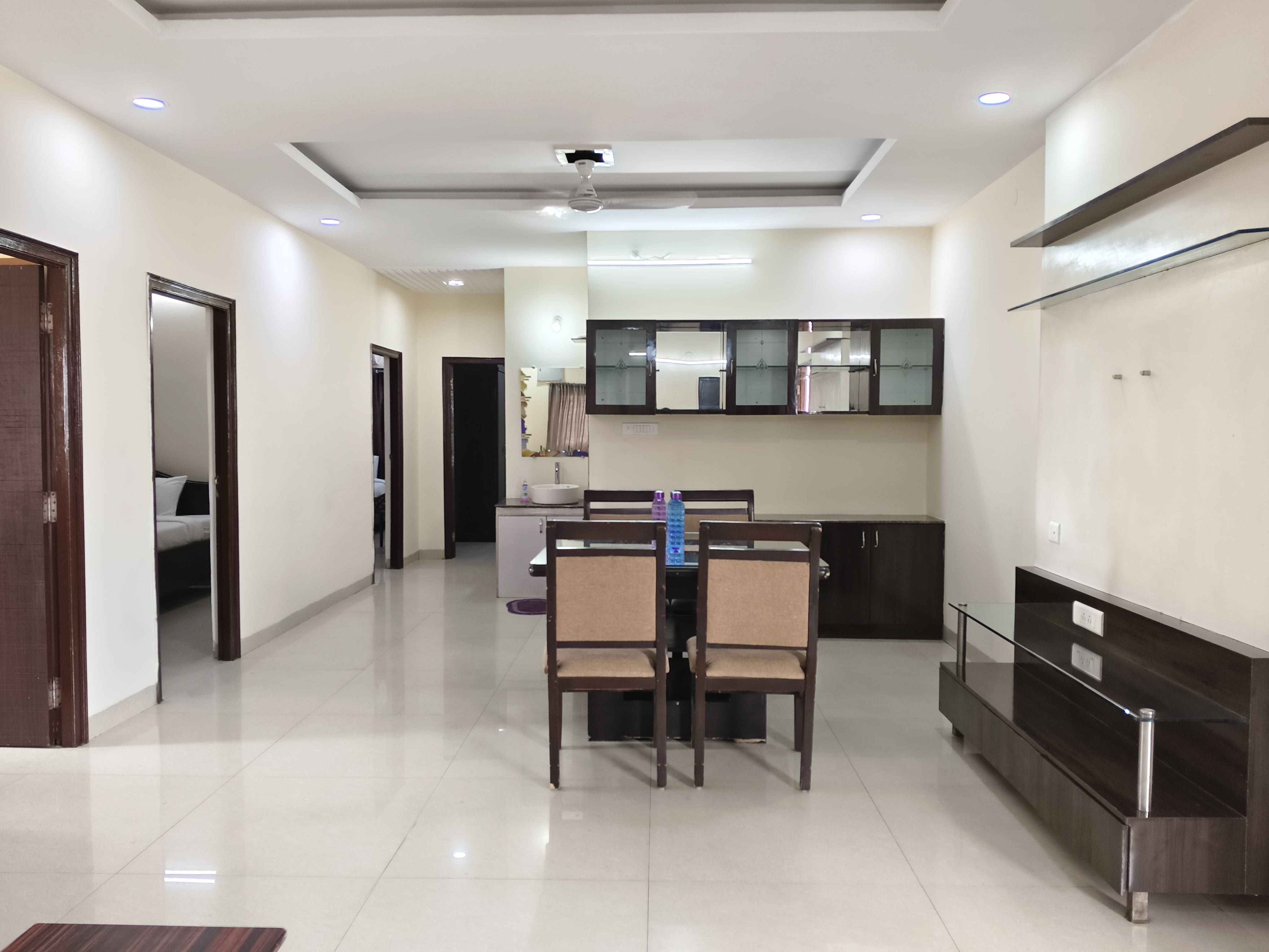 Comfortable Sunrise apartment interior